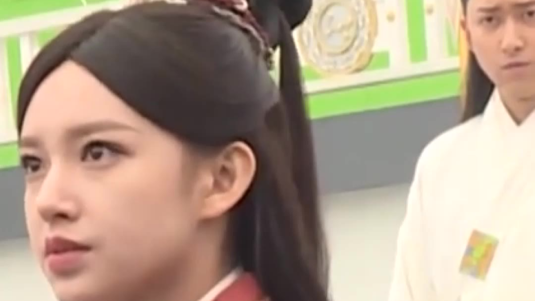 程潇这场戏每次都是真打,感觉打两下脸都肿了,咬着牙忍着拍完
